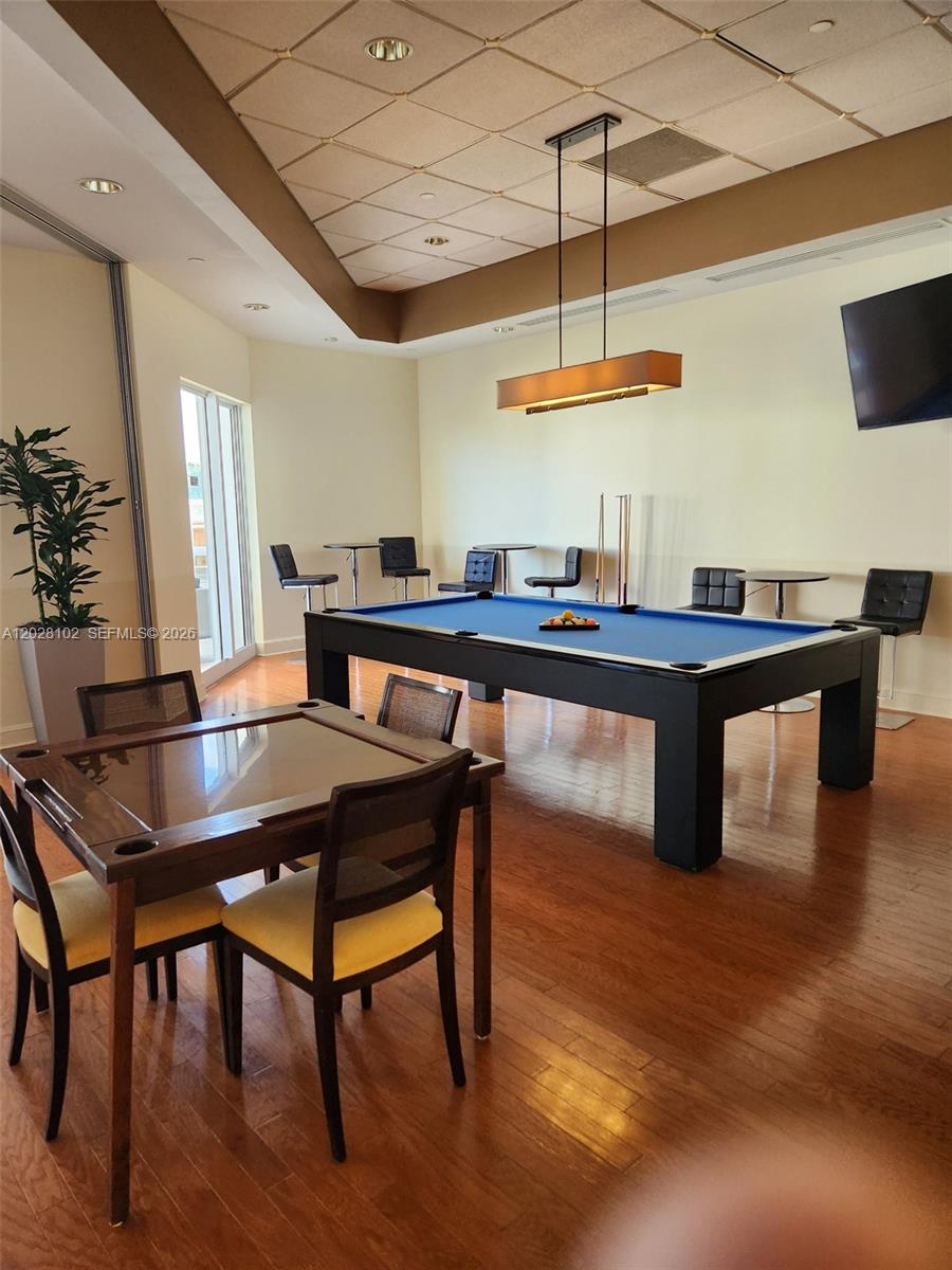 BLUE DIAMOND CONDO - Residential