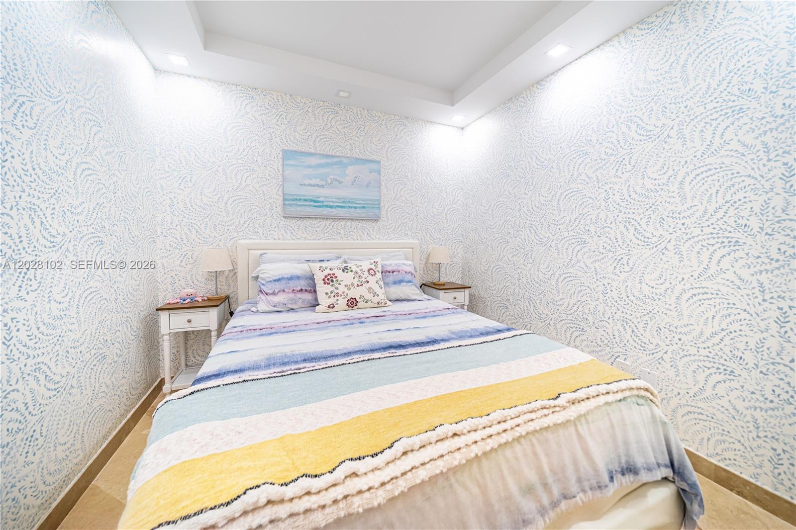 BLUE DIAMOND CONDO - Residential