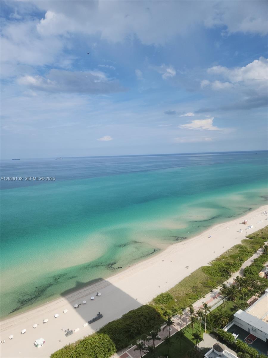 This unit has 2 car parking spaces tendered. Blue and Green Diamond Condo Towers are located on Miami Beach. The towers are between the thIS Atlantic Ocean and Indian Creek, alluring for boat-savvy residents. Known for its spectacular views of the ocean, the Intracoastal, and the twinkling Miami skyline, Miami is the best of Miami to call home. Amenities: Discreet personal Front Desk /Concierge services/ Mail & package room/24-hour security system/24-hour security and guarded gatehouse/ Indoor parking with 24-hour valet service/ 5 high-speed elevators/large ocean-side swimming pool with cascade; two hot tubs; children’s pool/ Gyms, spa, hair salon, and Beach Service, Beautiful landscaping throughout/ Two lighted tennis courts. Distinguished by the jeweled domes that light up in blue and green at night, this 2-bedroom has a DEN that can serve as an office, bedroom, or guest​​‌​​​​‌​‌​​​‌‌​​​‌‌‌​​‌​​‌‌​​​​ room.
