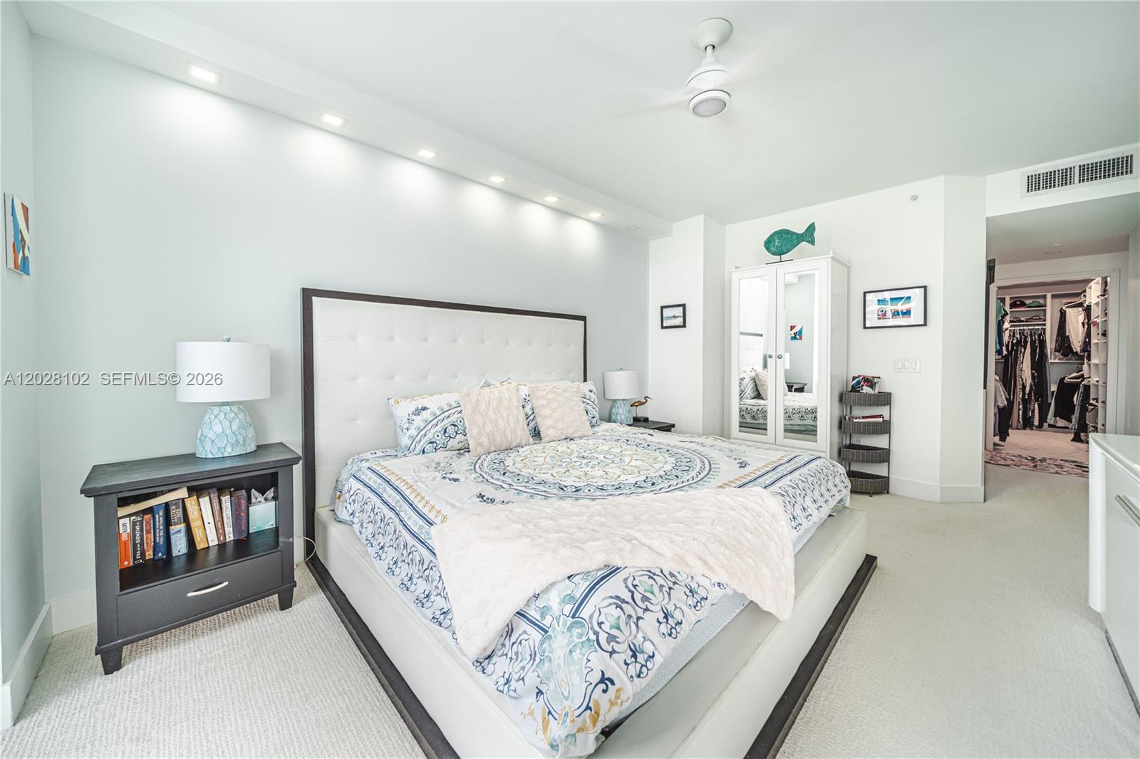 BLUE DIAMOND CONDO - Residential