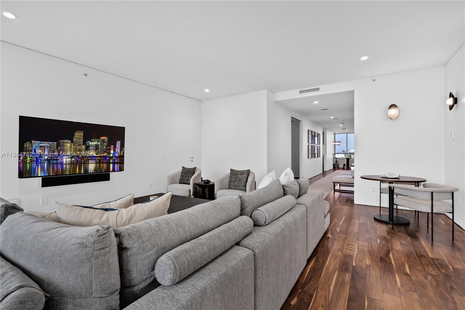 BAL HARBOUR NORTH SOUTH C - Residential