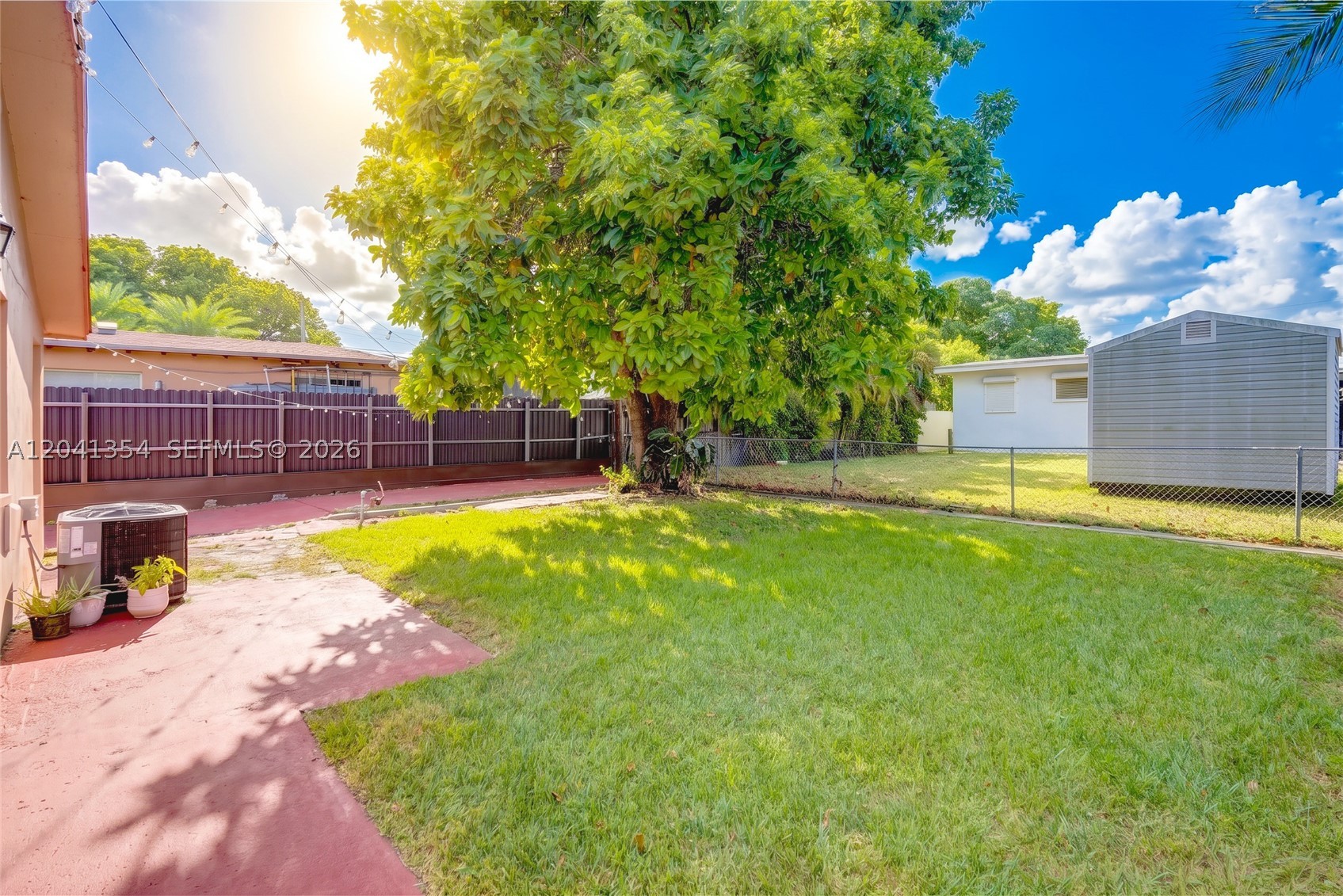 GRAPELAND HEIGHTS - Residential