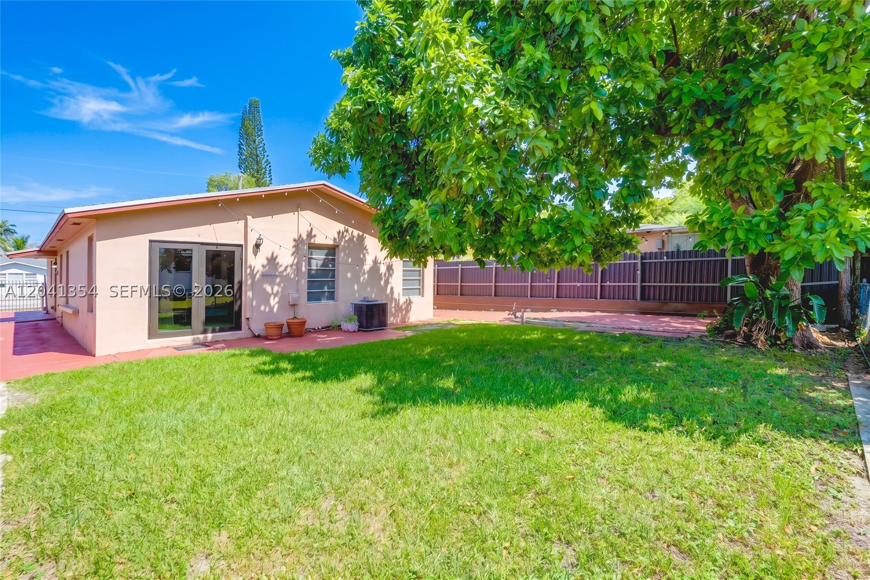 GRAPELAND HEIGHTS - Residential