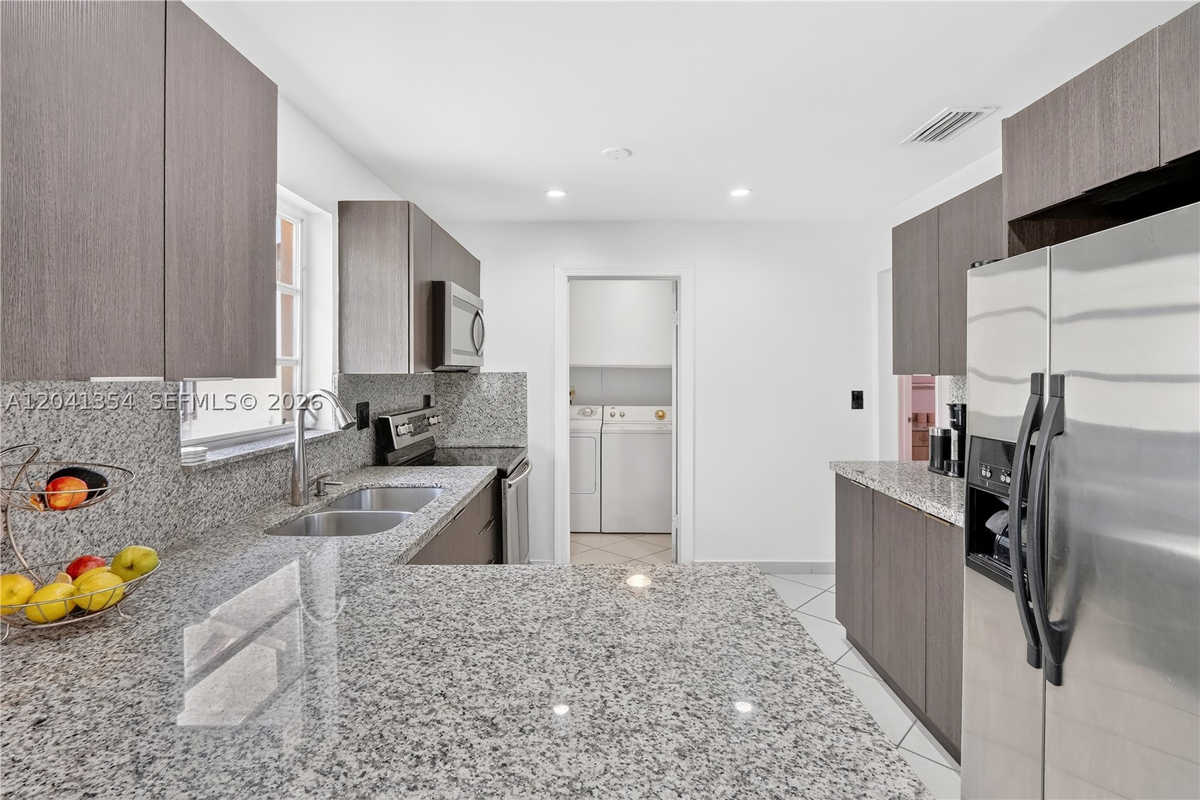 GRAPELAND HEIGHTS - Residential