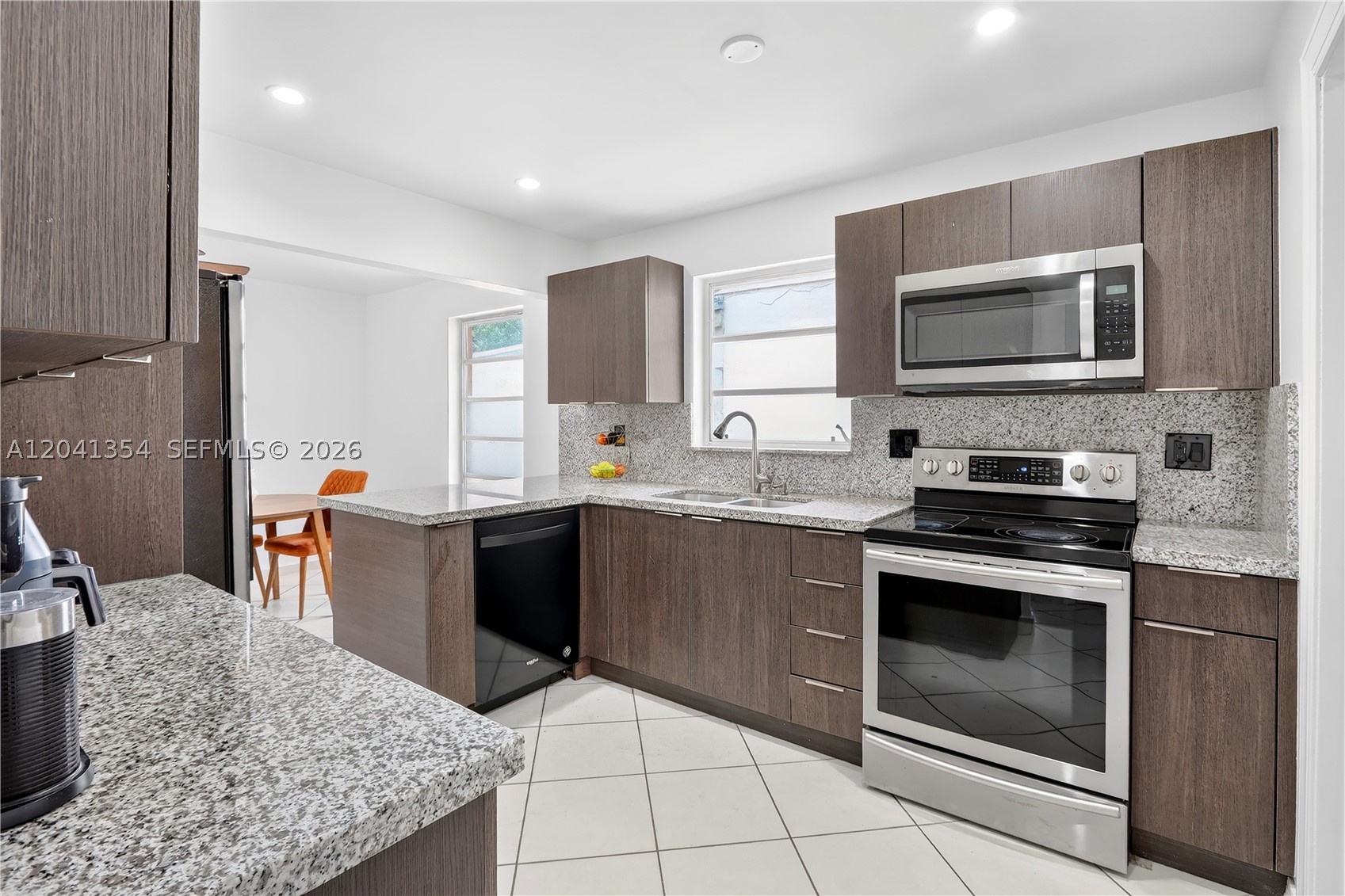 GRAPELAND HEIGHTS - Residential