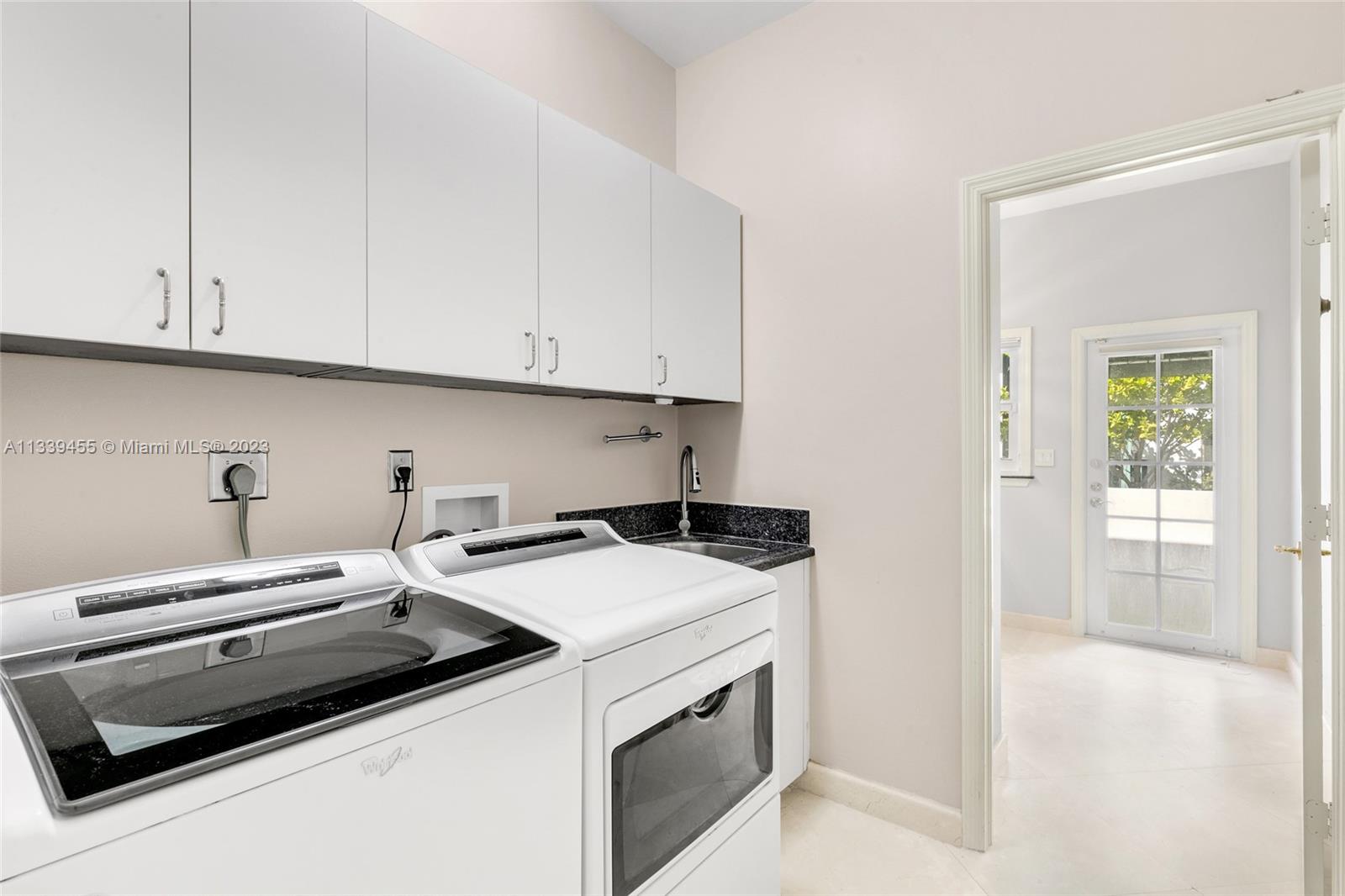 CORAL ISLES - Residential