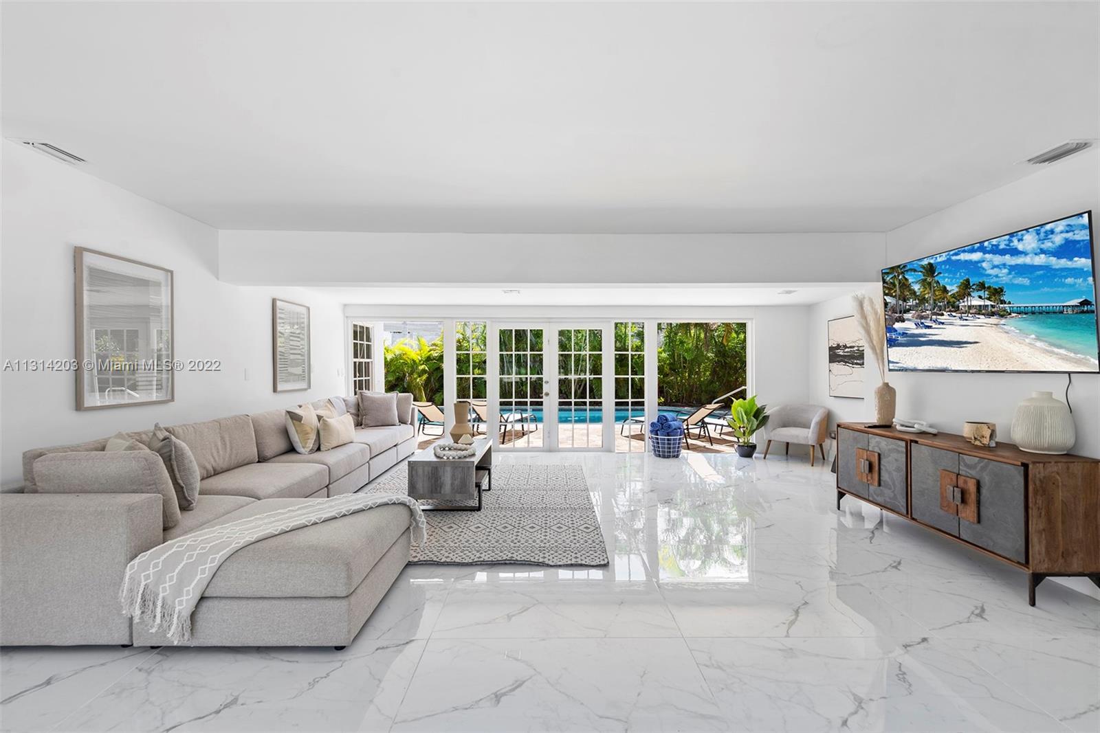 HARBOR BEACH - Residential