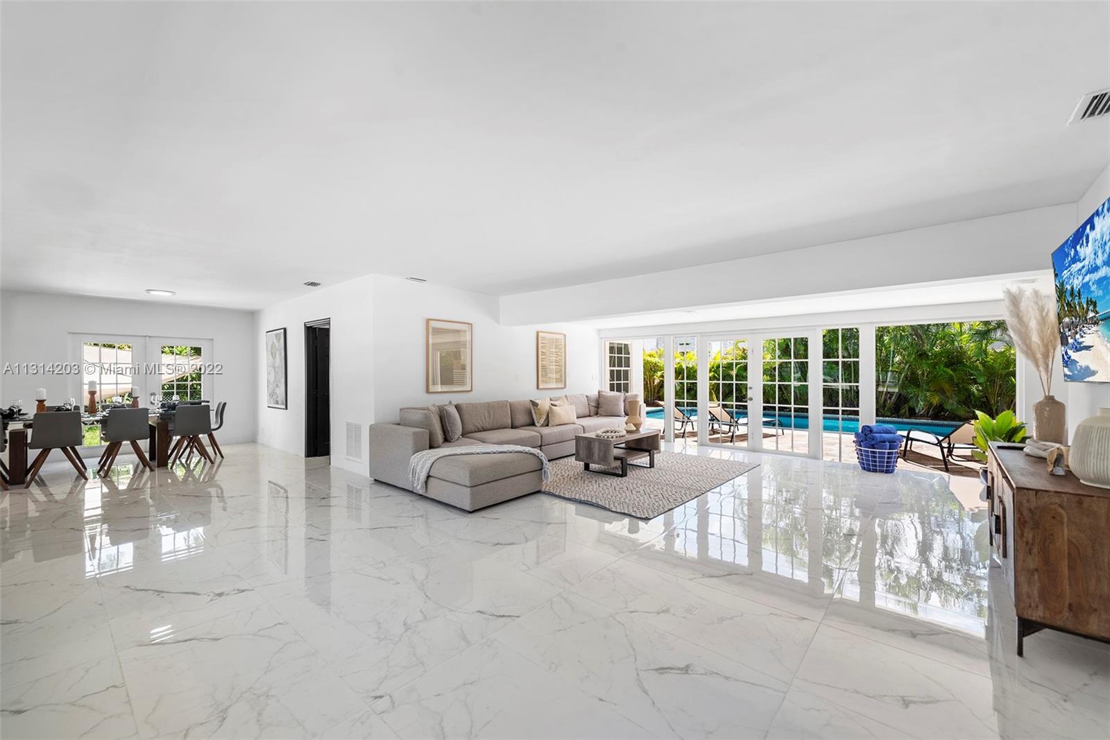 HARBOR BEACH - Residential