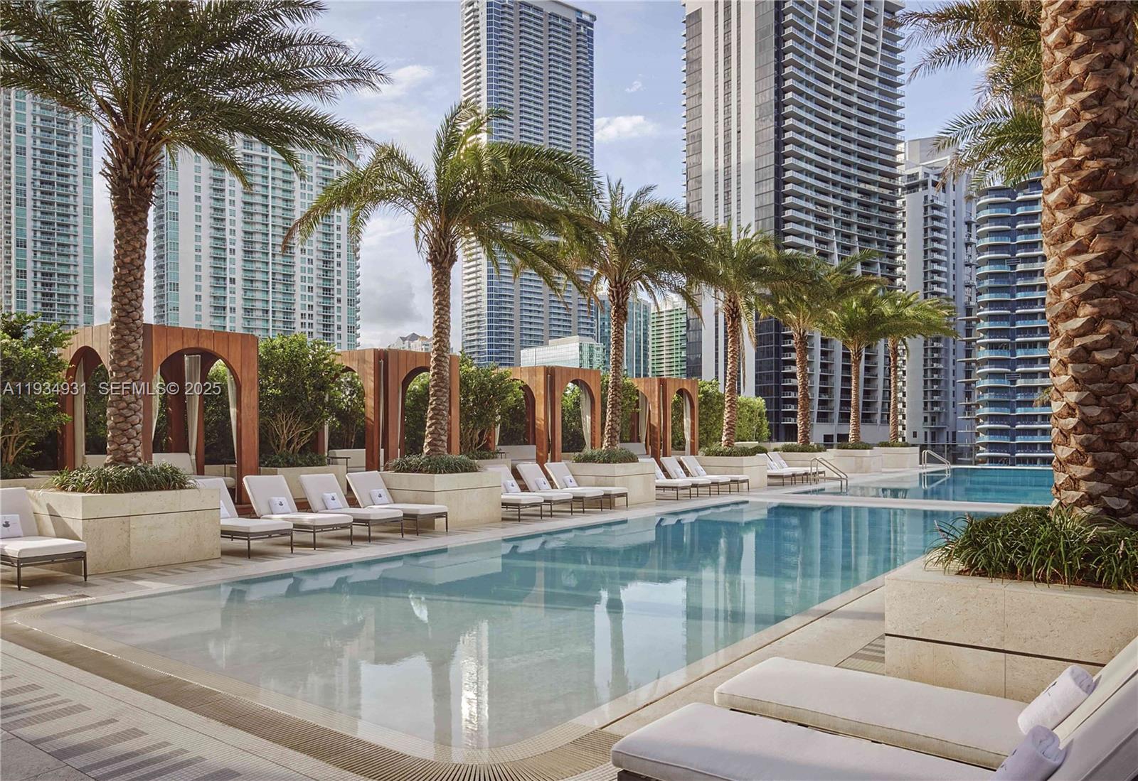 801 SMA DESIGNER SUITES C - Residential