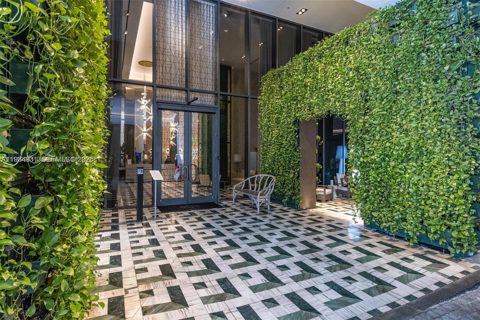 801 SMA DESIGNER SUITES C - Residential