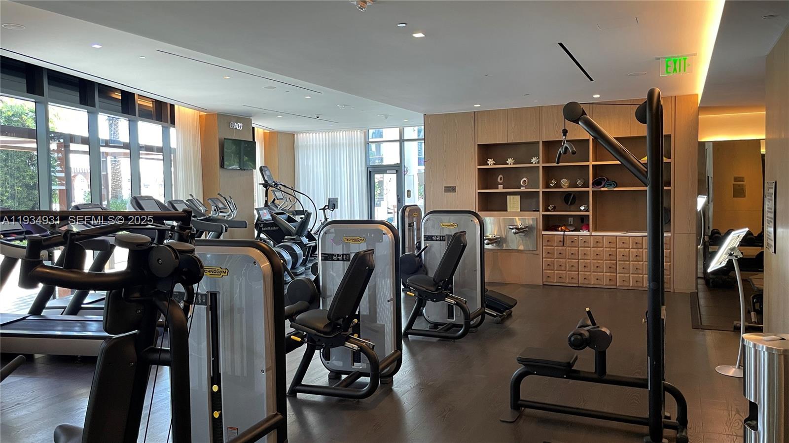 801 SMA DESIGNER SUITES C - Residential