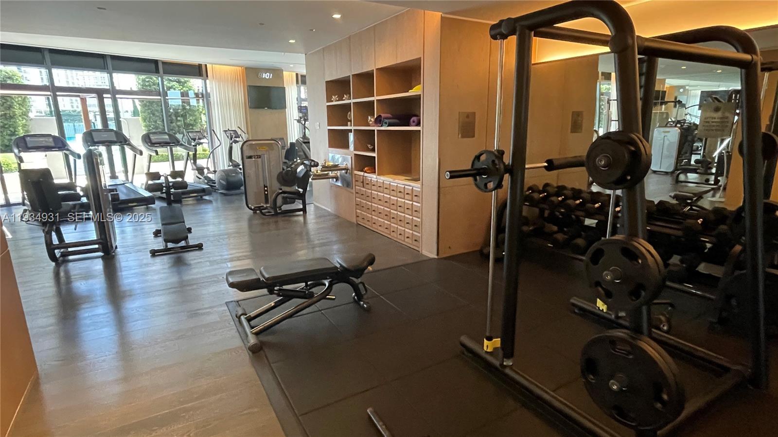 801 SMA DESIGNER SUITES C - Residential