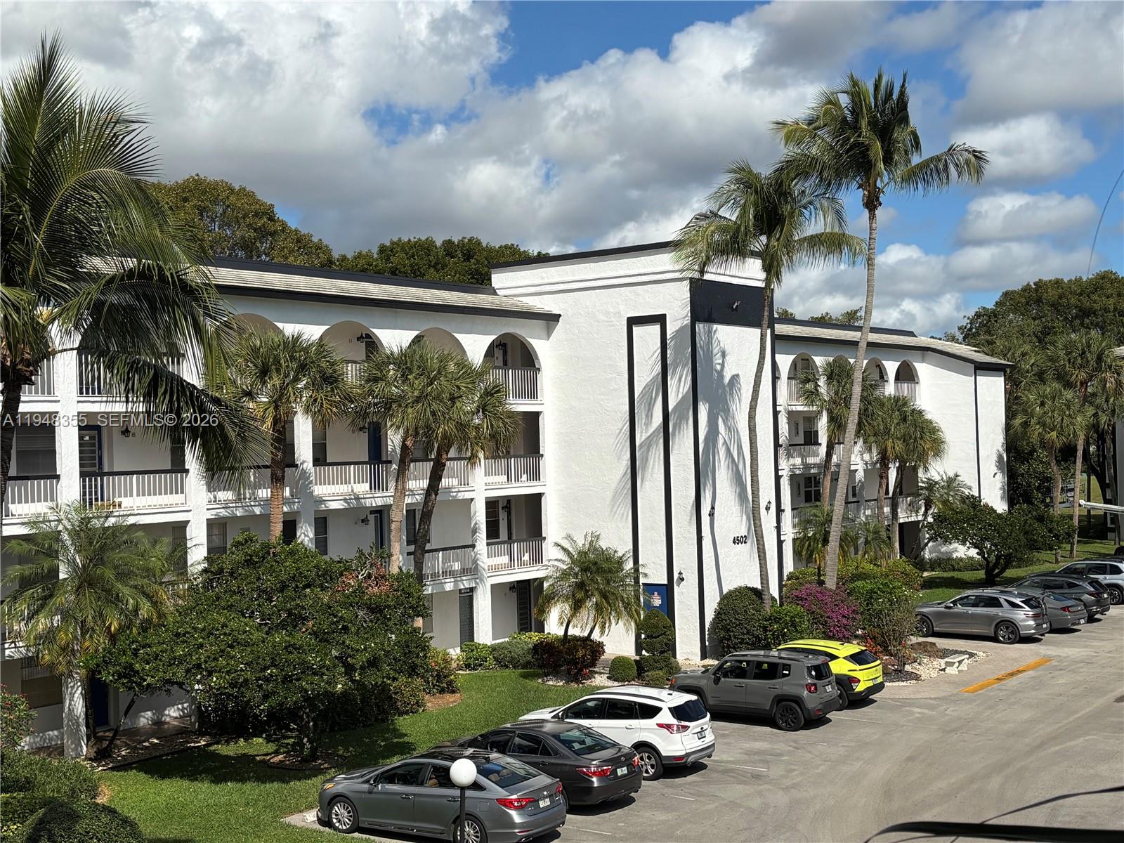 MARTINIQUE VILLAGE I COND - Residential
