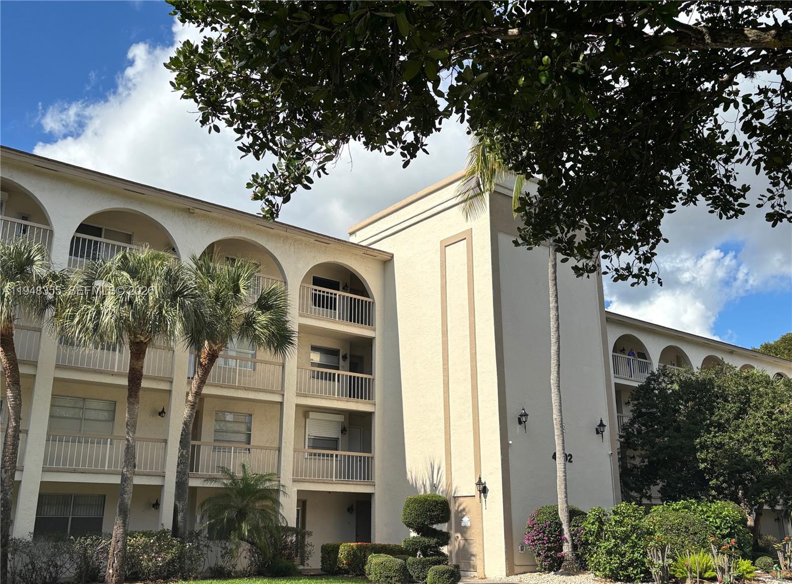 MARTINIQUE VILLAGE I COND - Residential