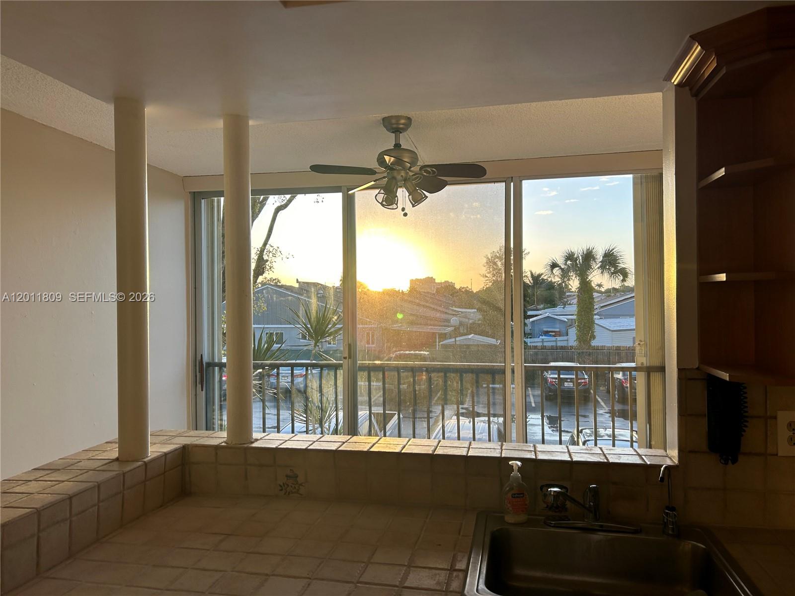 VERSAILLE GARDENS I CONDO - Residential