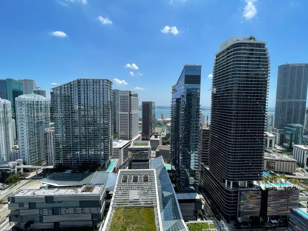 RISE CONDO - Residential