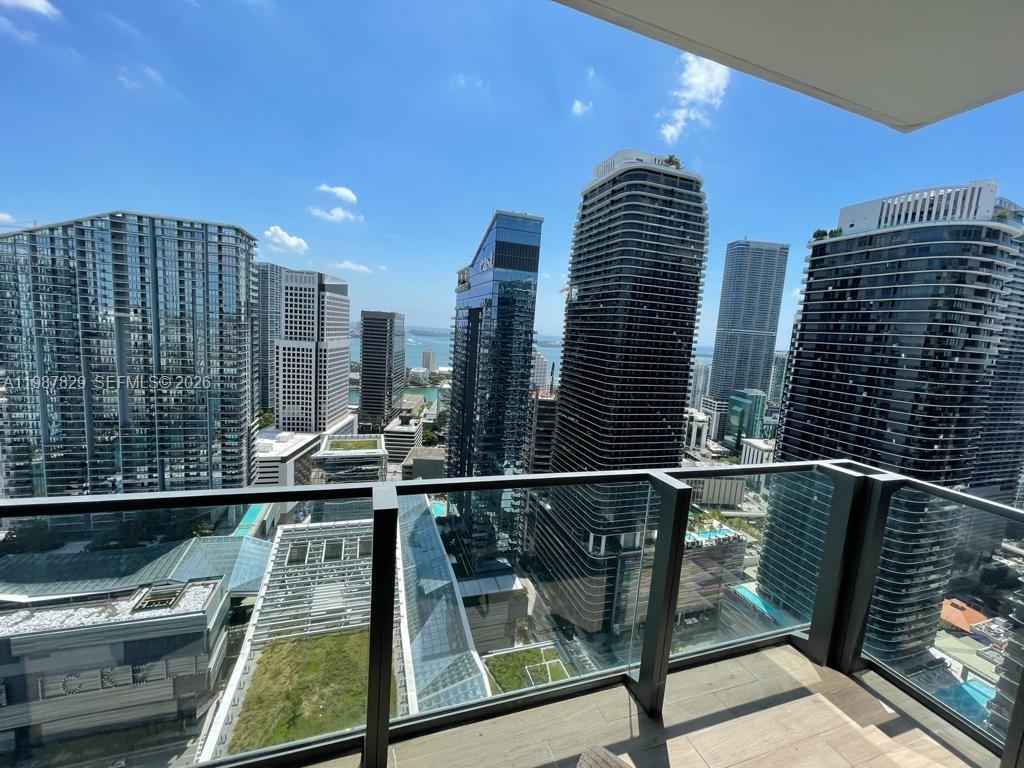 RISE CONDO - Residential