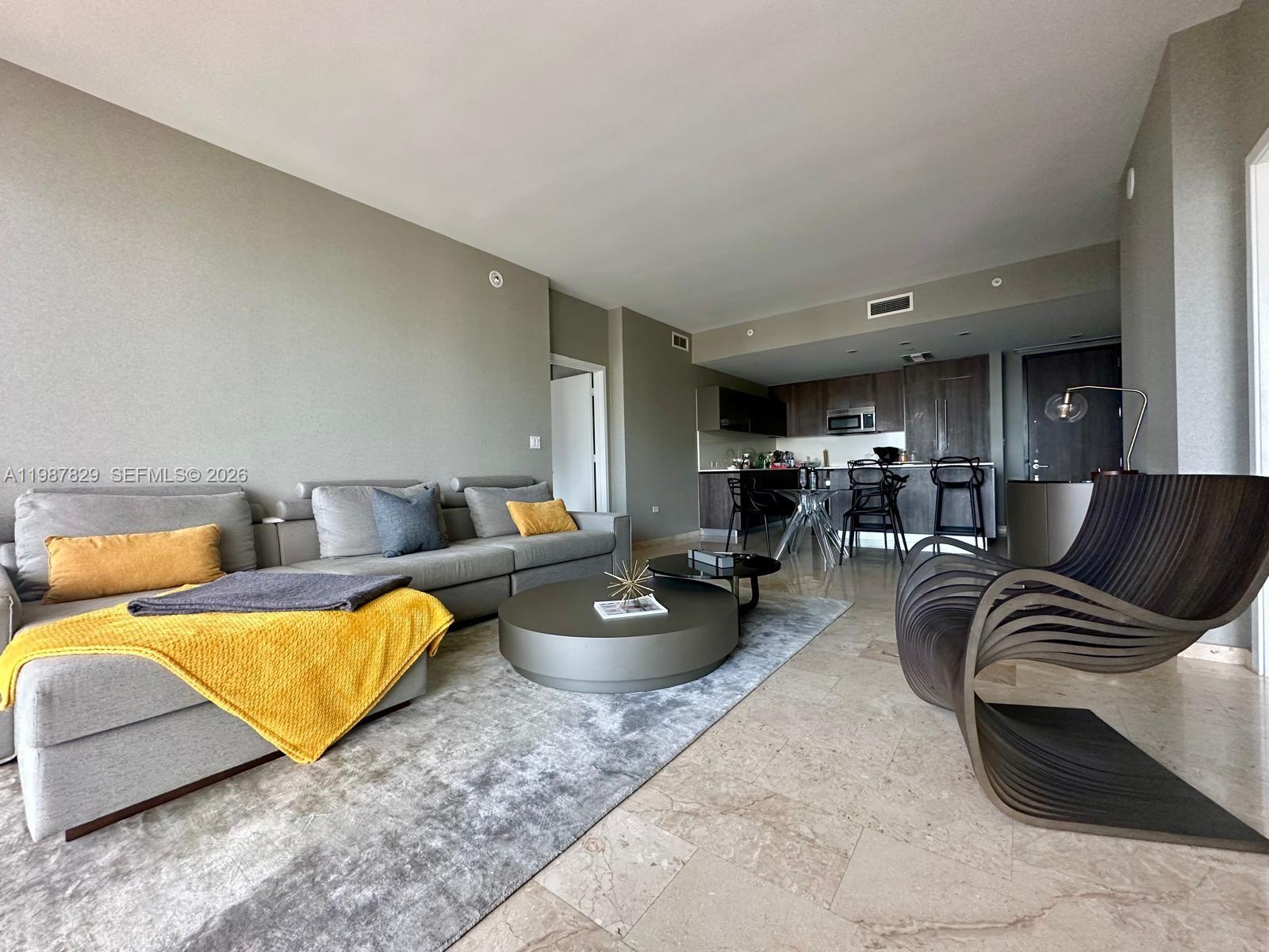 RISE CONDO - Residential