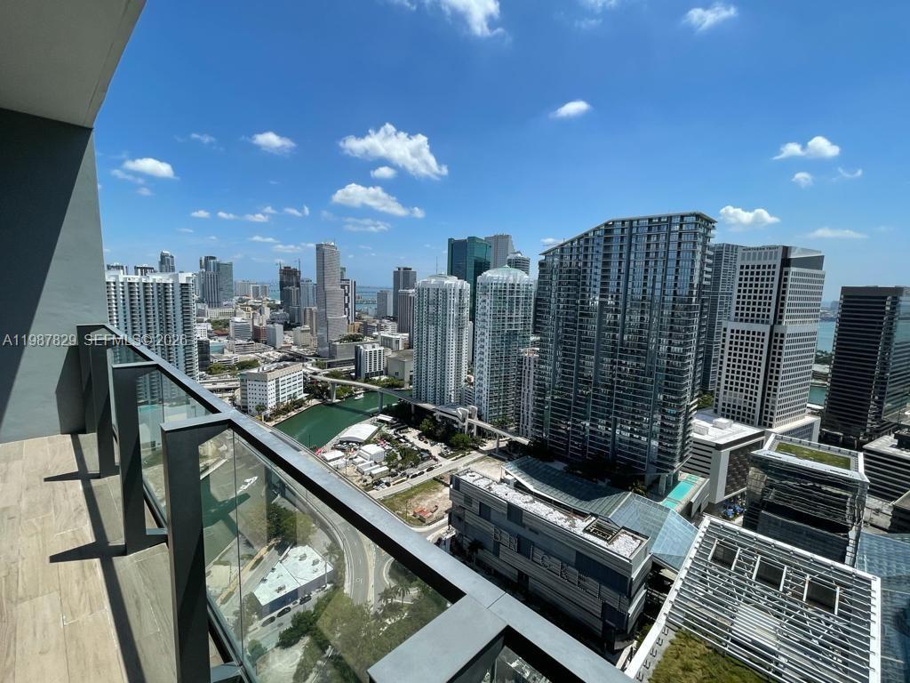 RISE CONDO - Residential