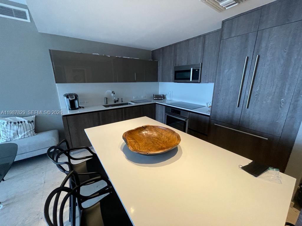 RISE CONDO - Residential