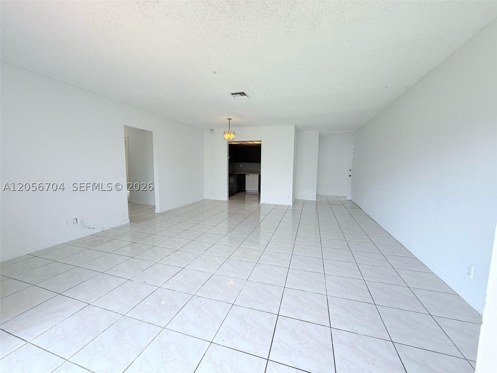 VILLAS AT CORAL SPRINGS - Residential Lease