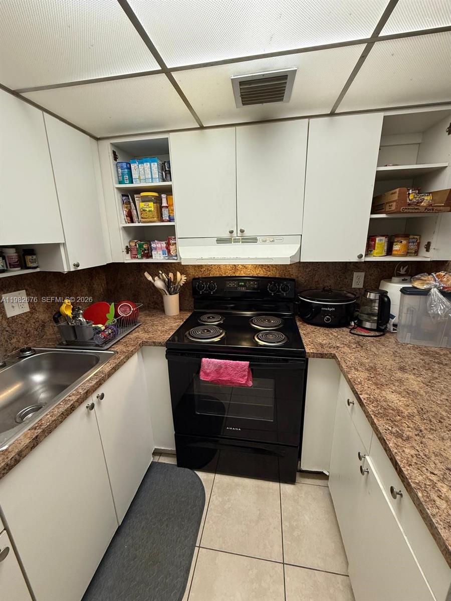 NEWPORT AT LAUDERHILL CON - Residential