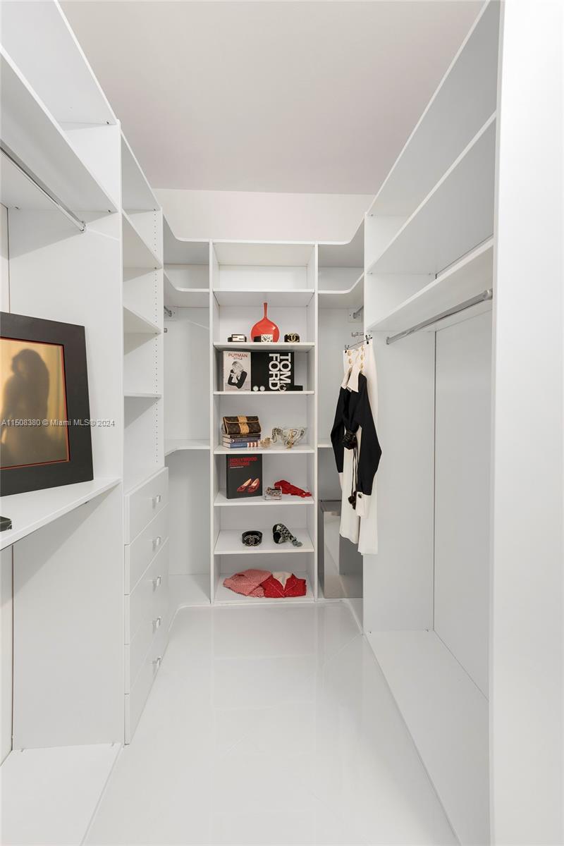 THE RESIDENCES AT THE BAT - Residential Lease