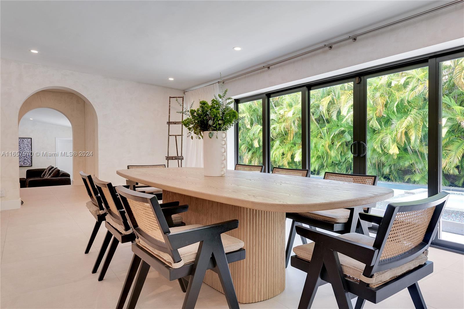 HELMS COUNTRY ESTATES RE- - Residential