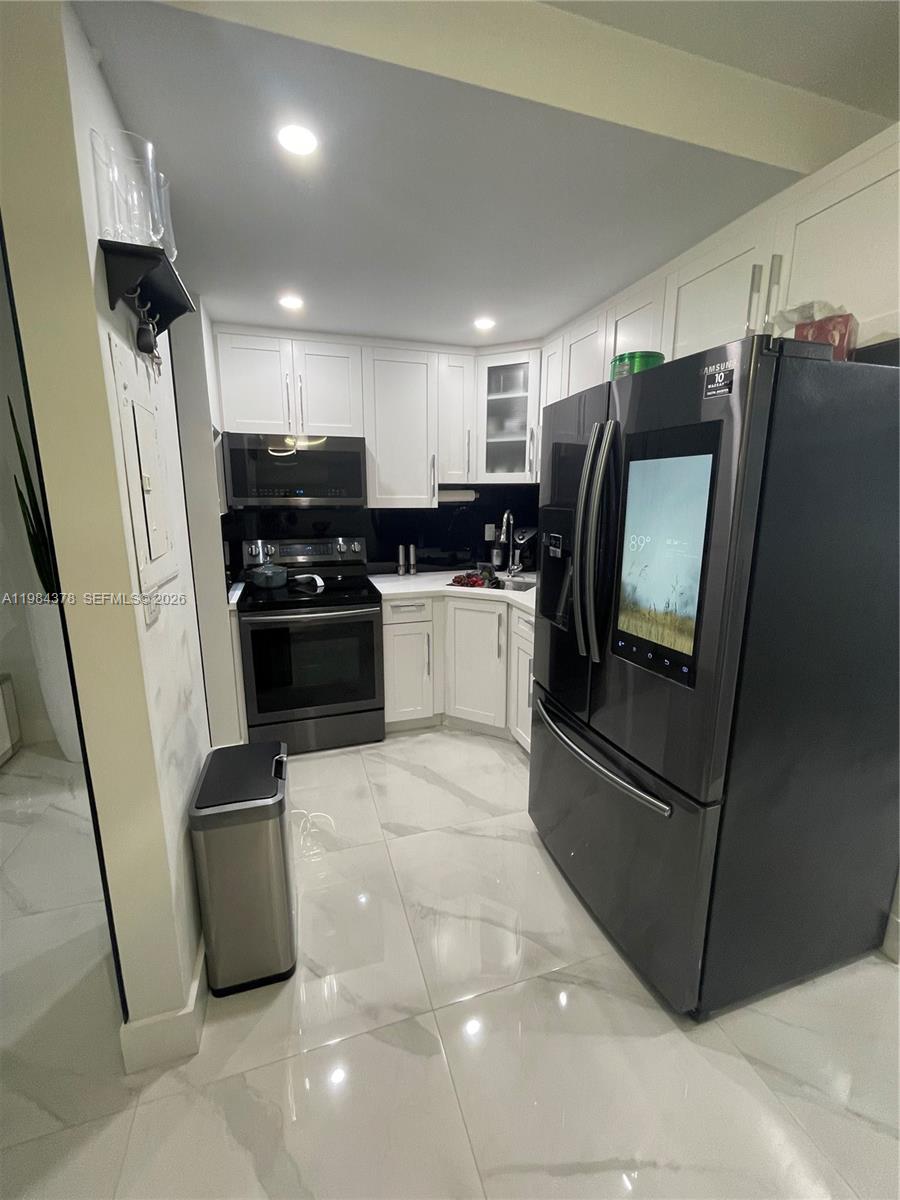 PLAZA CONDO - Residential