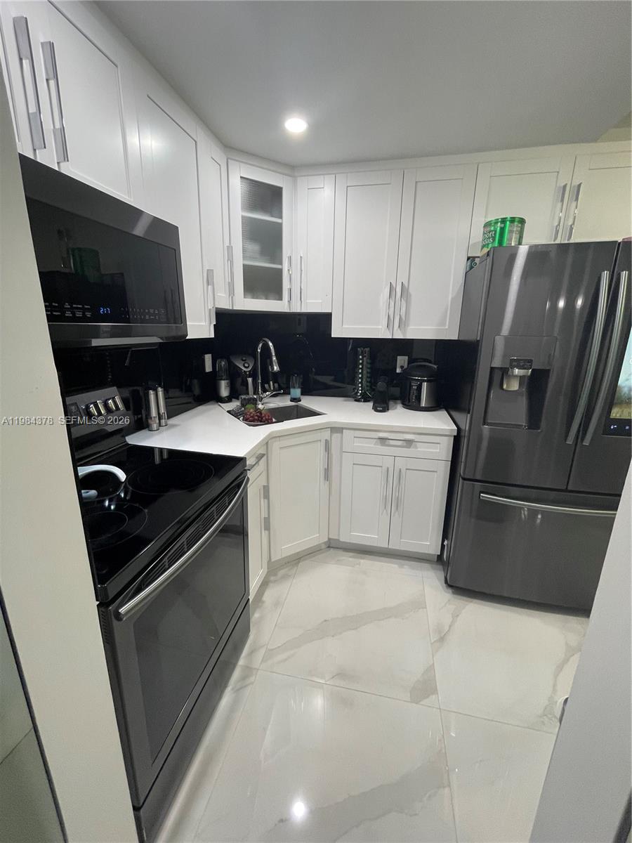 PLAZA CONDO - Residential