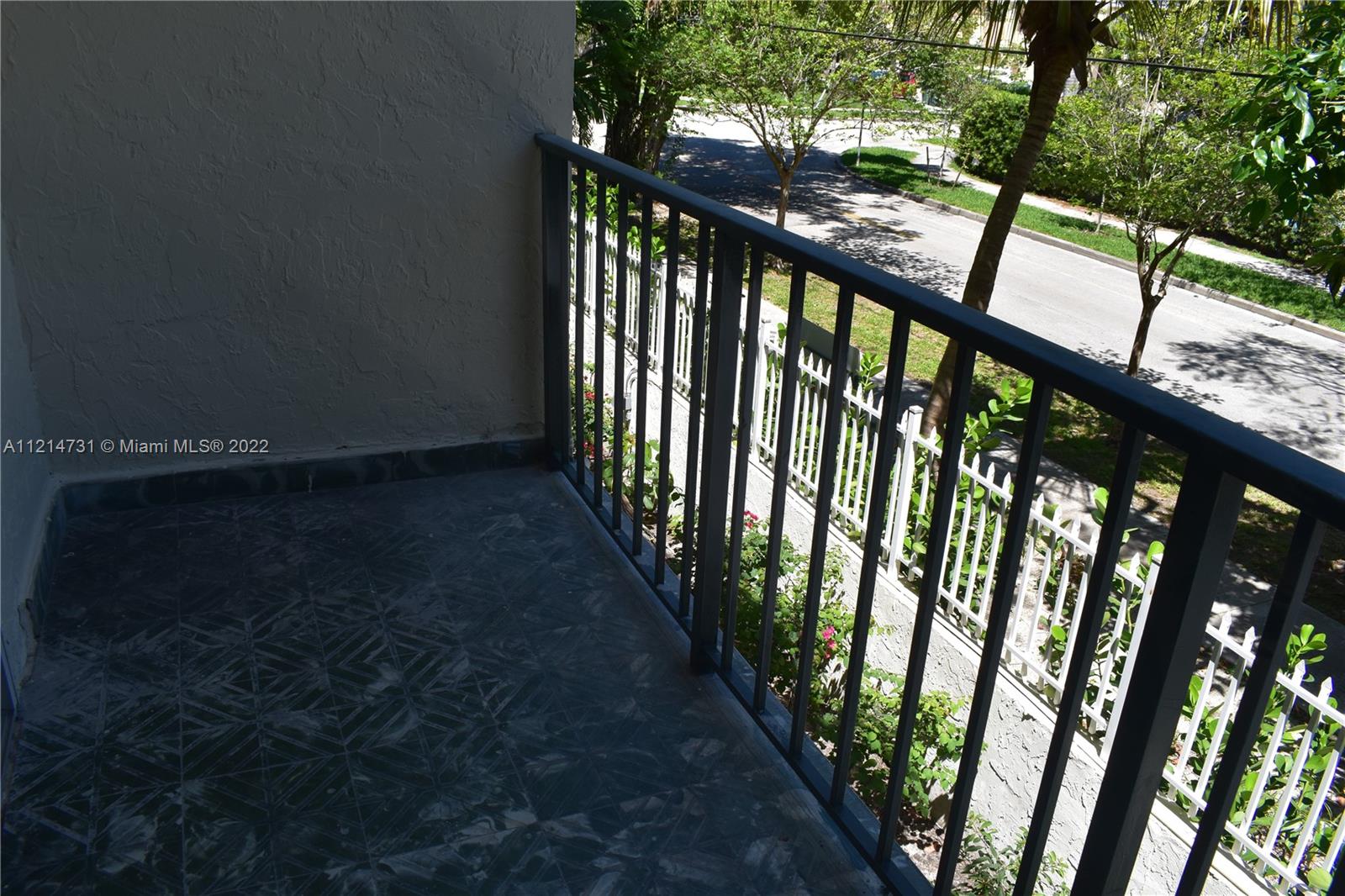 PALM VIEW SUB - Residential Lease