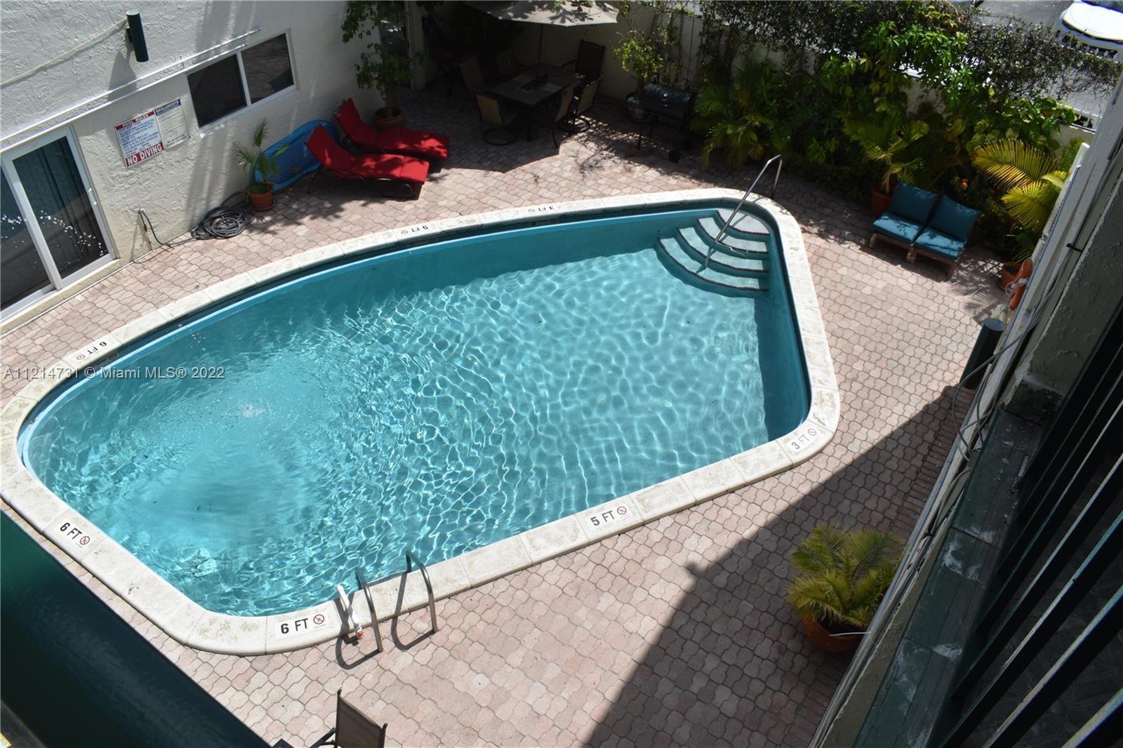 PALM VIEW SUB - Residential Lease