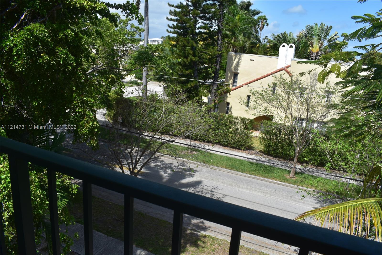 PALM VIEW SUB - Residential Lease