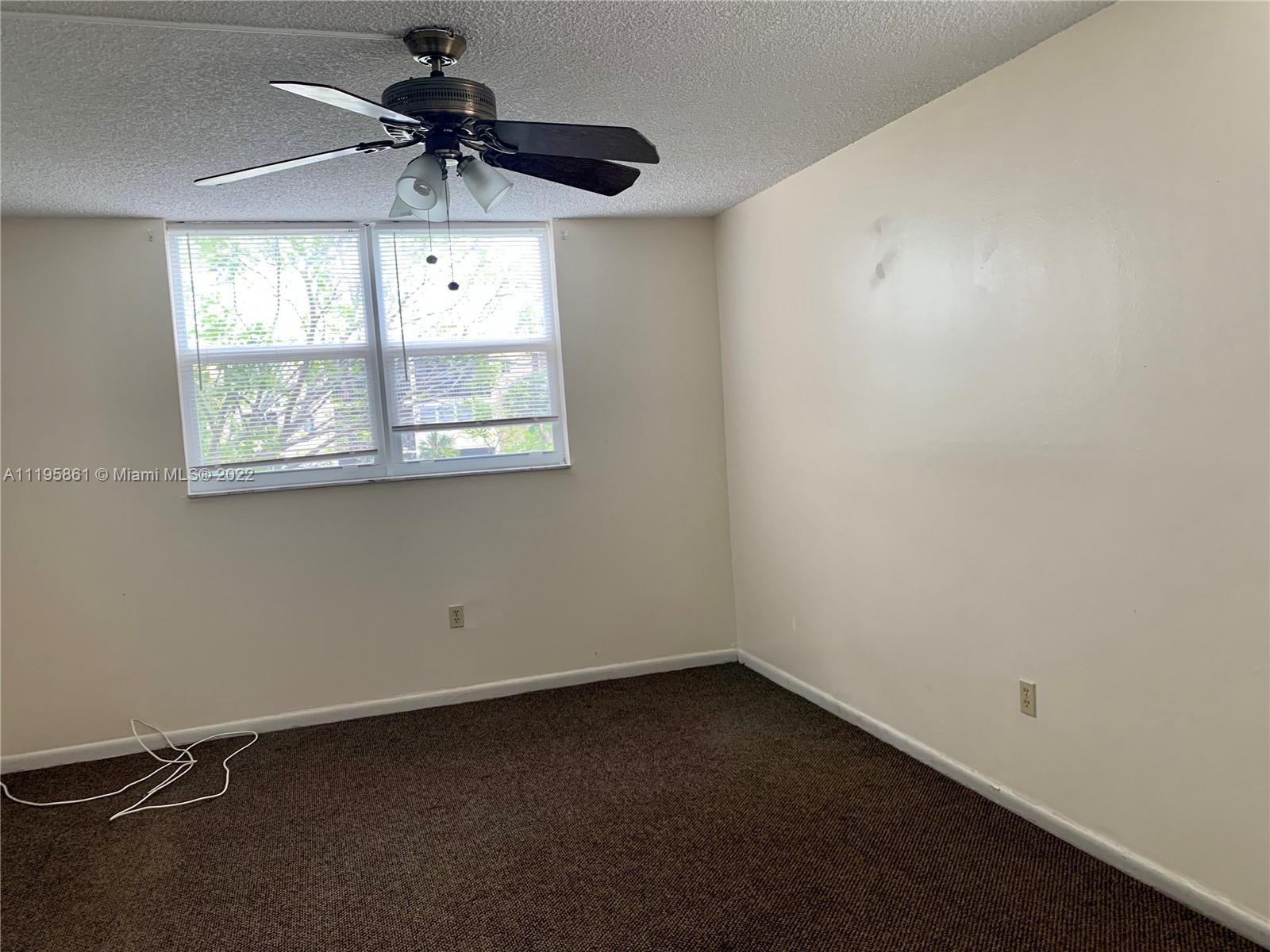 SOMERSET AT LAUDERDALE LA - Residential Lease