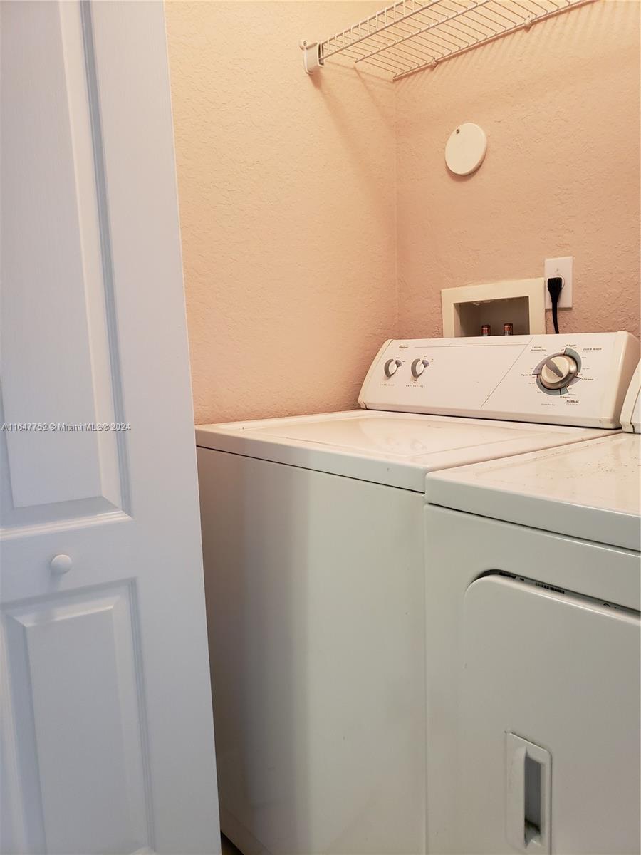 MELROSE POINT CONDO - Residential Lease