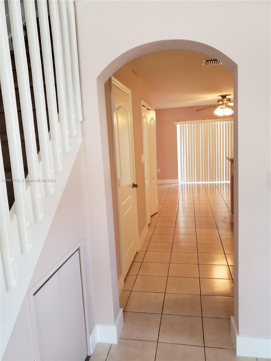 MELROSE POINT CONDO - Residential Lease