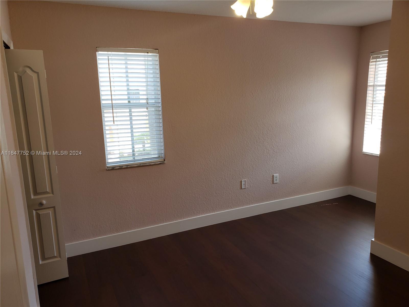 MELROSE POINT CONDO - Residential Lease