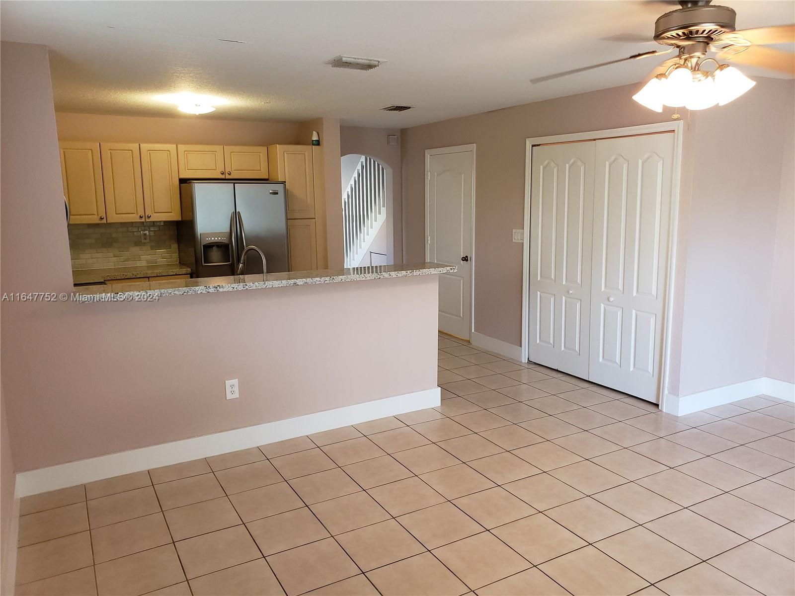 MELROSE POINT CONDO - Residential Lease