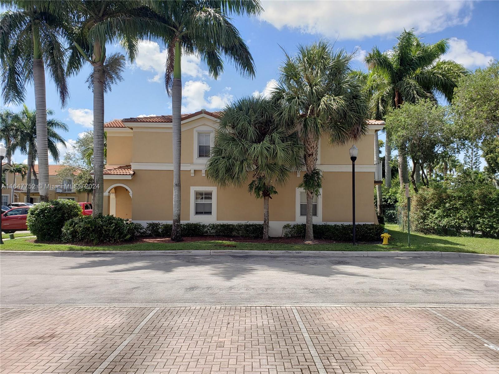 MELROSE POINT CONDO - Residential Lease