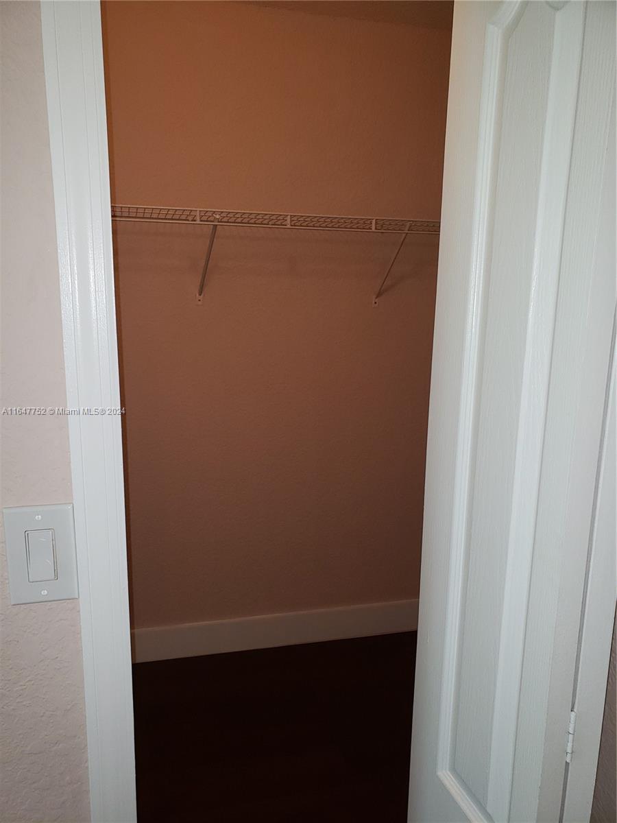 MELROSE POINT CONDO - Residential Lease