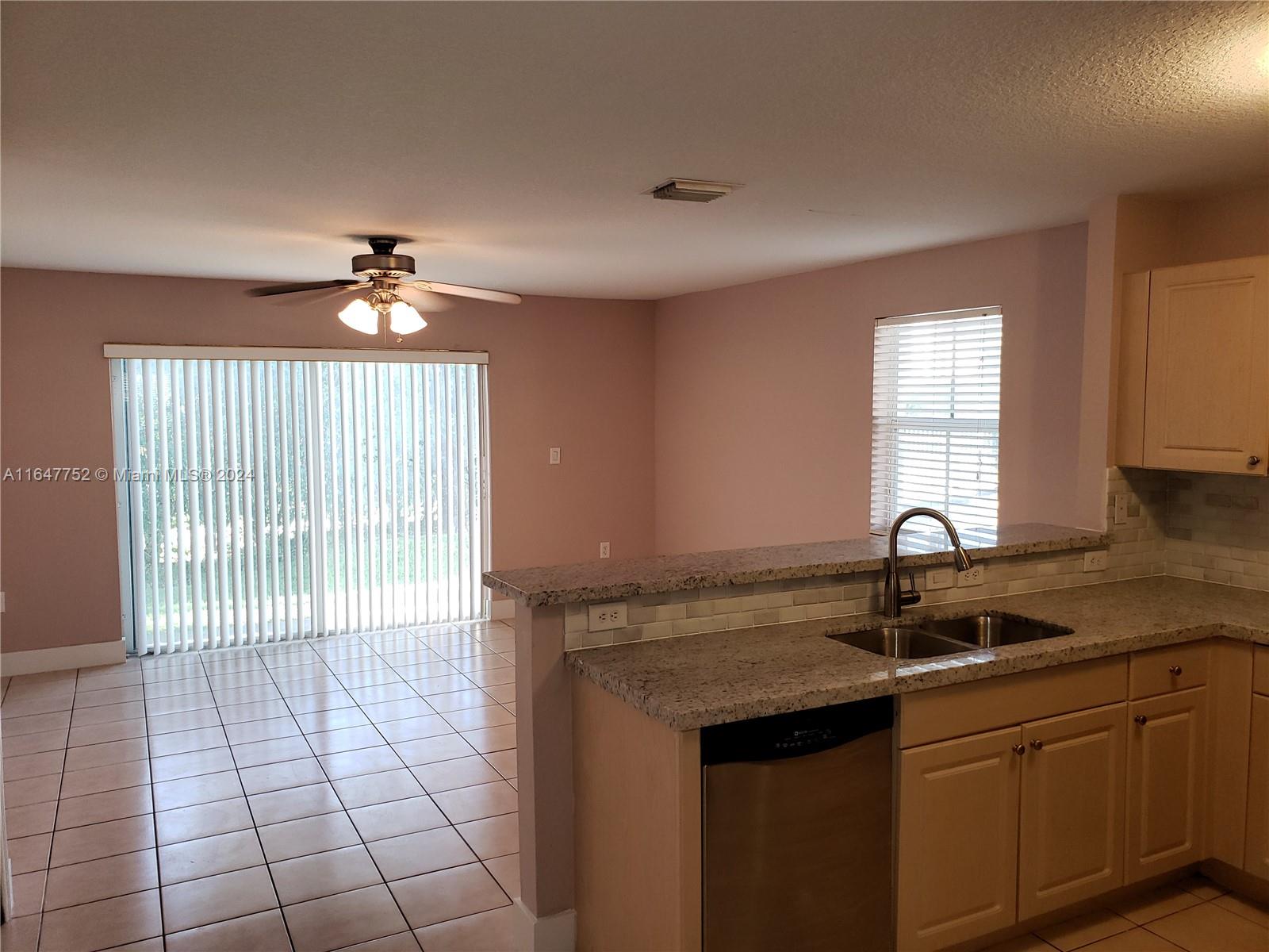 MELROSE POINT CONDO - Residential Lease