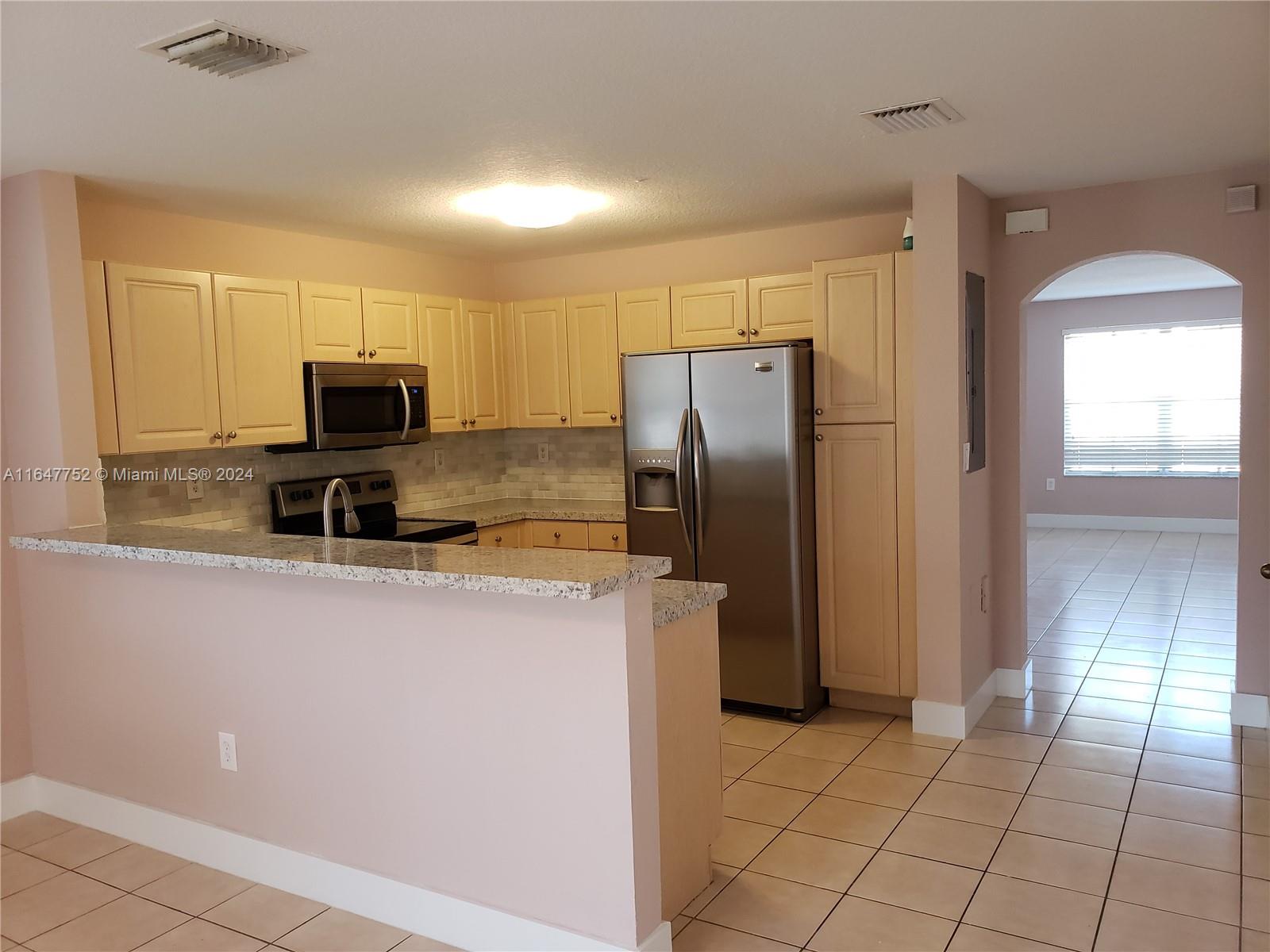 MELROSE POINT CONDO - Residential Lease