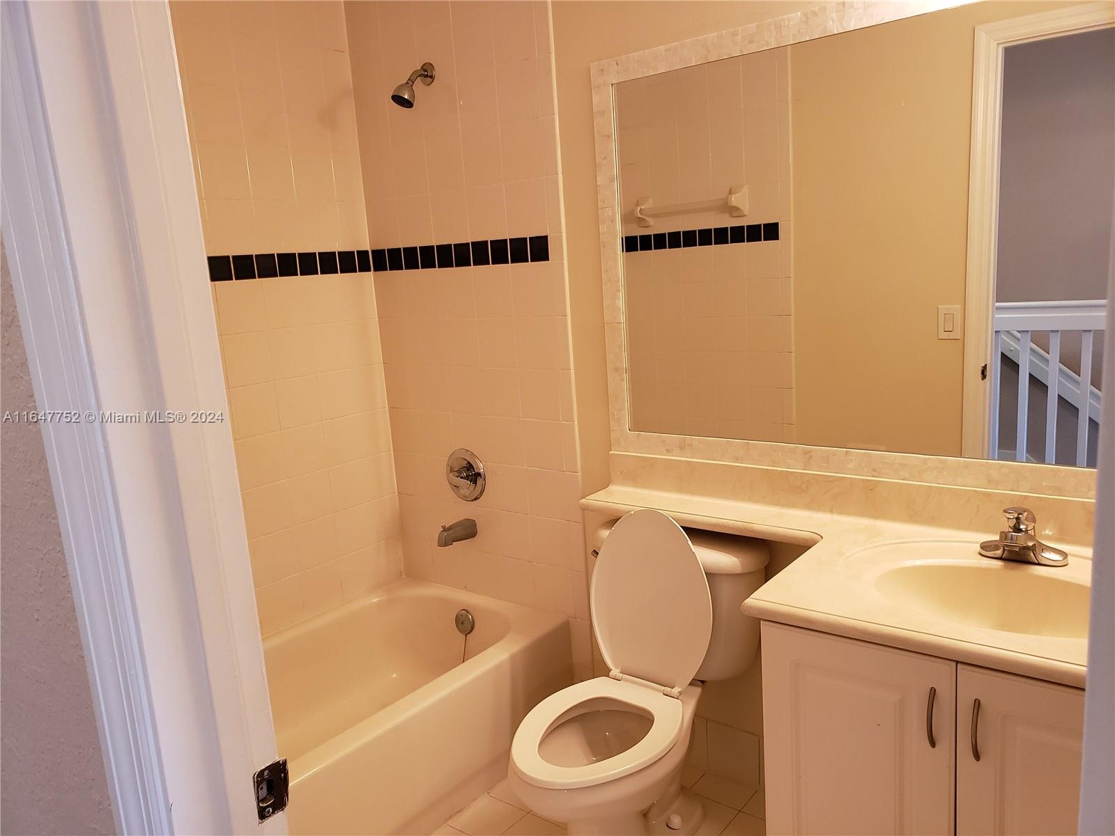 MELROSE POINT CONDO - Residential Lease
