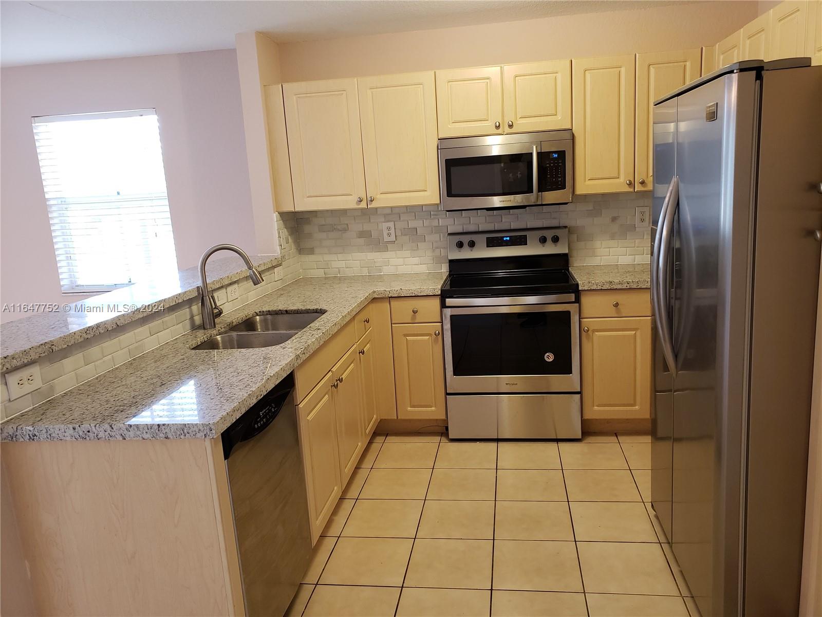 MELROSE POINT CONDO - Residential Lease