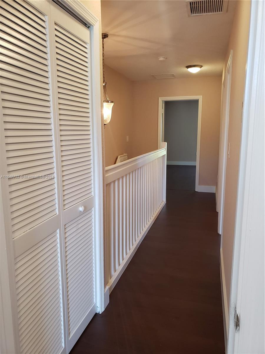 MELROSE POINT CONDO - Residential Lease