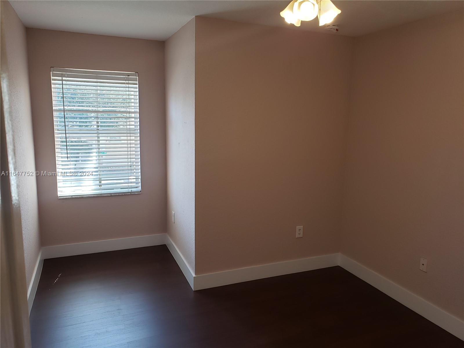 MELROSE POINT CONDO - Residential Lease