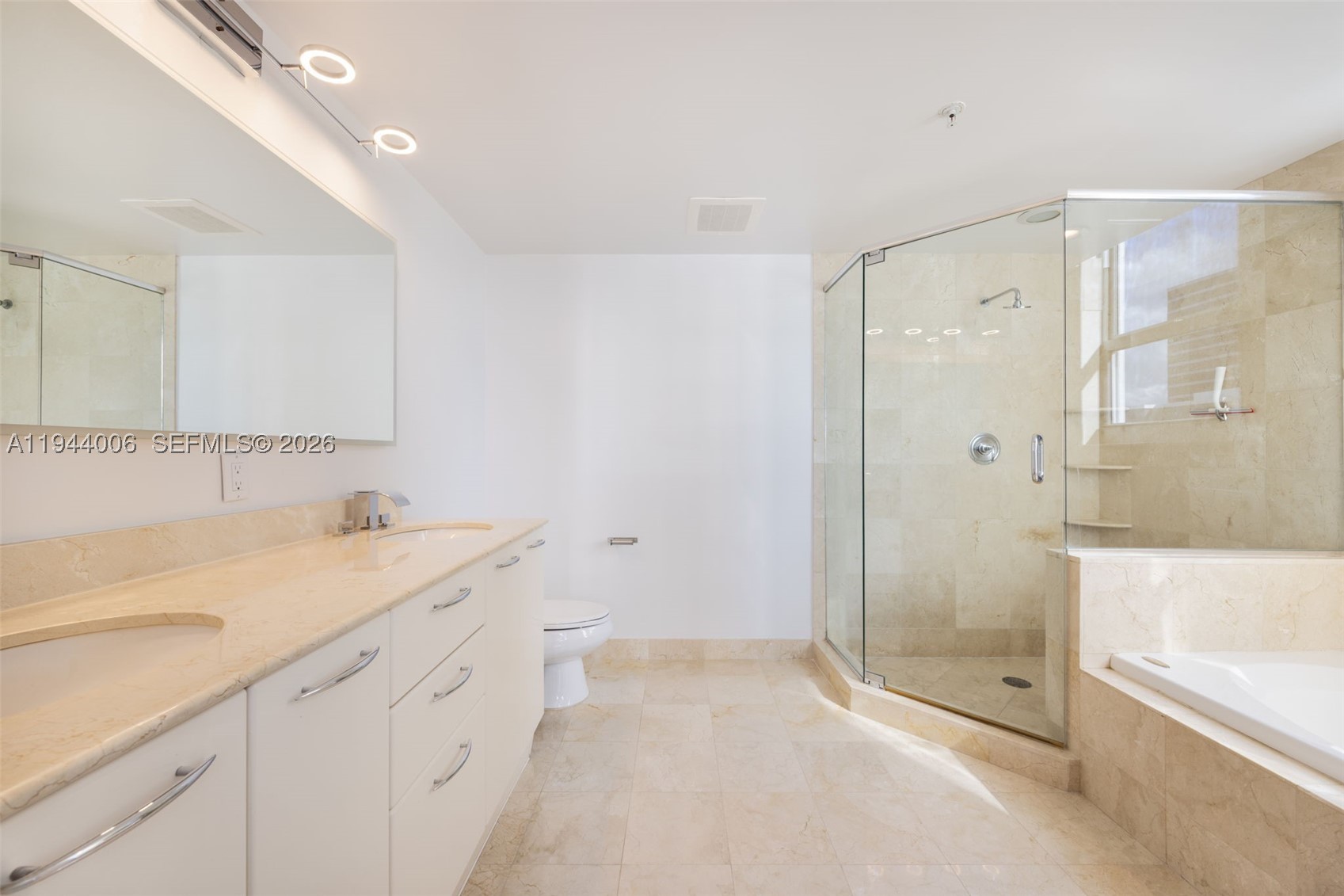 350 LAS OLAS PLACE CONDO - Residential