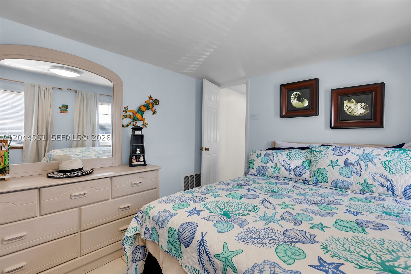 KEY LARGO TRAILER VILLAGE - Residential