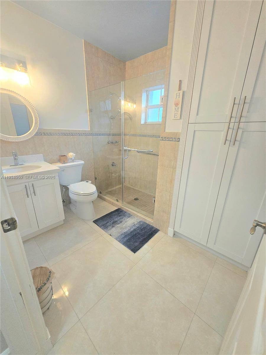 5TH ADDN TO ROYAL OAKS - Residential