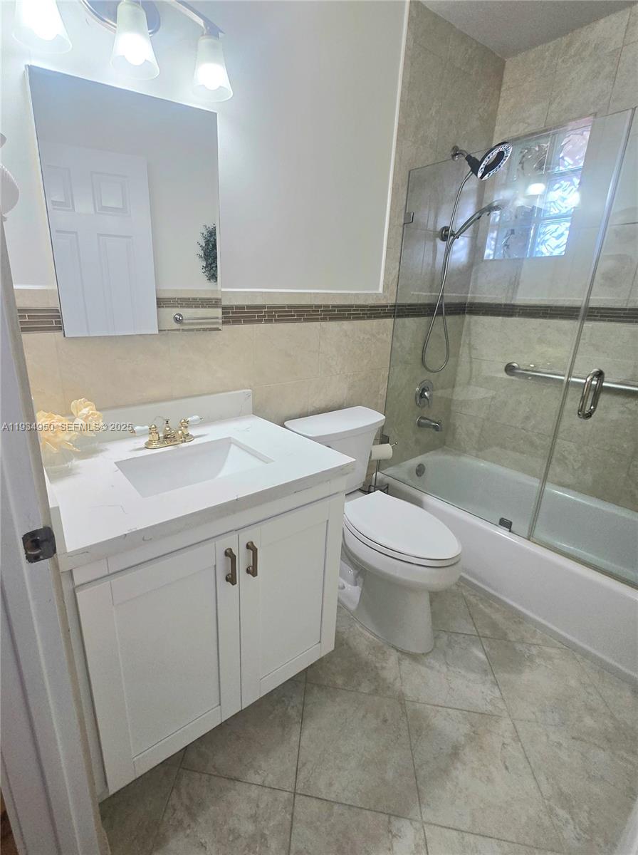 5TH ADDN TO ROYAL OAKS - Residential